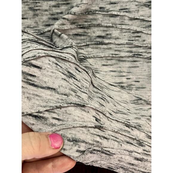 Simply Vera Gray Textured 3/4 sleeve top Petite Large - Picture 4 of 6